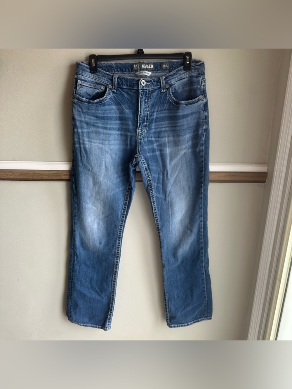 Buckle BKE Jeans Tyler Straight Denim Stretch Faded Washout​